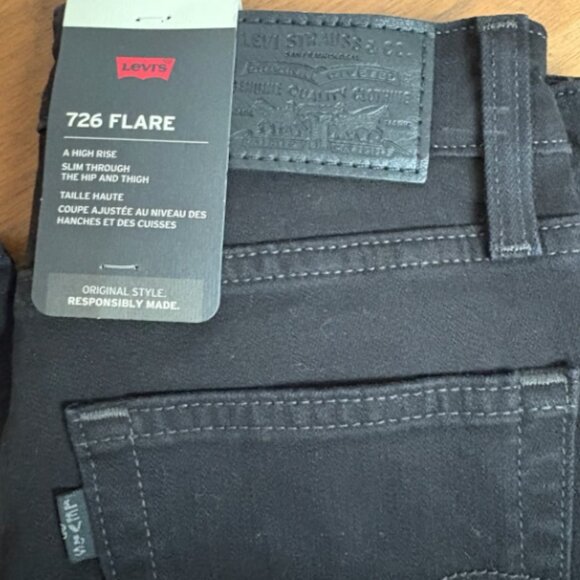 LEVIS 726 HIGH RISE FLARE MIDNIGHT GAZE BLACK NWT $89 25 w - Picture 5 of 10